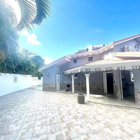 Les Appart Villa Sunbay Caraibes Avec Piscine Privative Vue Mer Et Montagne Le François Exterior foto