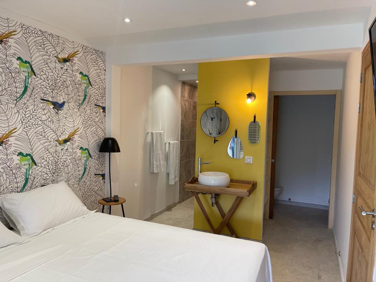 Les Appart Villa Sunbay Caraibes Avec Piscine Privative Vue Mer Et Montagne Le François Exterior foto