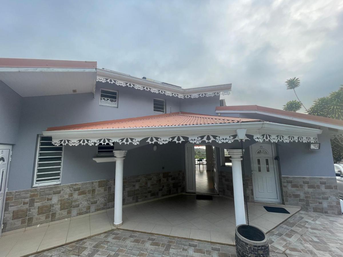 Les Appart Villa Sunbay Caraibes Avec Piscine Privative Vue Mer Et Montagne Le François Exterior foto
