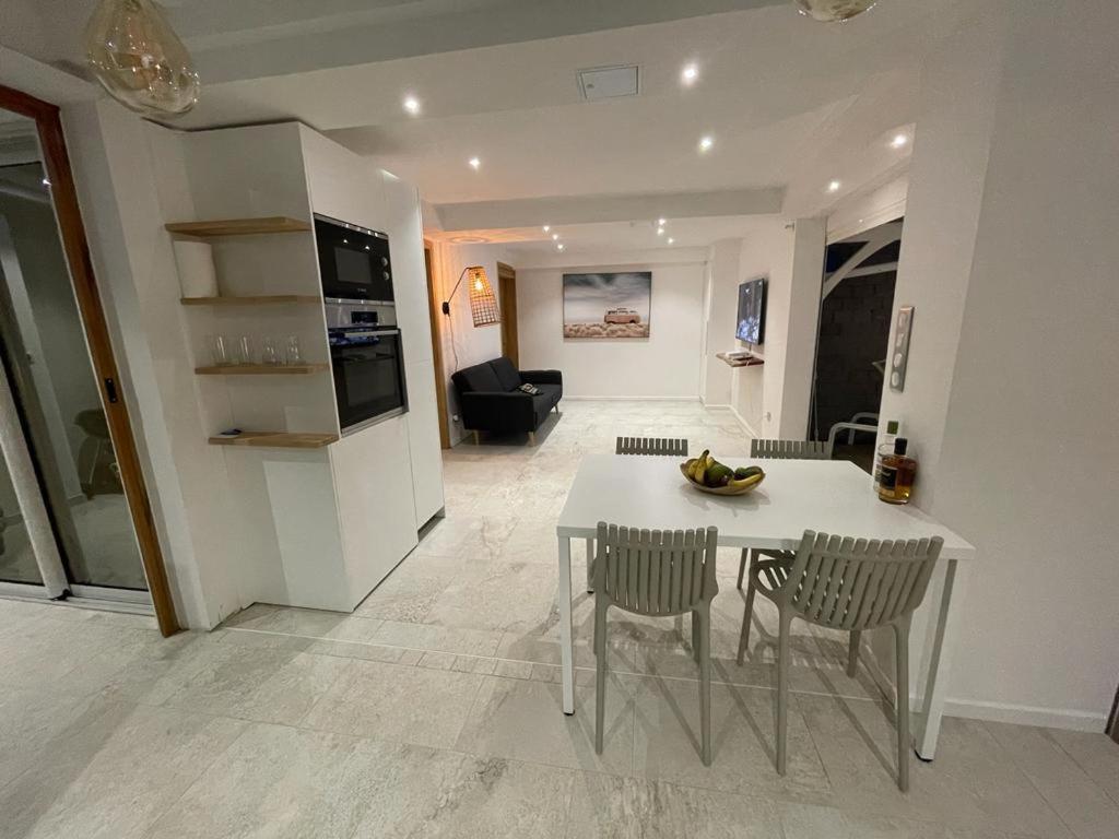 Les Appart Villa Sunbay Caraibes Avec Piscine Privative Vue Mer Et Montagne Le François Exterior foto