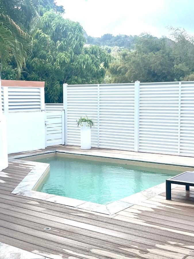 Les Appart Villa Sunbay Caraibes Avec Piscine Privative Vue Mer Et Montagne Le François Exterior foto