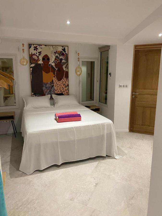 Les Appart Villa Sunbay Caraibes Avec Piscine Privative Vue Mer Et Montagne Le François Exterior foto