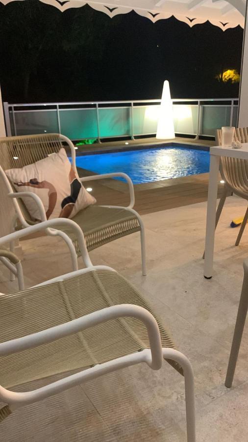 Les Appart Villa Sunbay Caraibes Avec Piscine Privative Vue Mer Et Montagne Le François Exterior foto