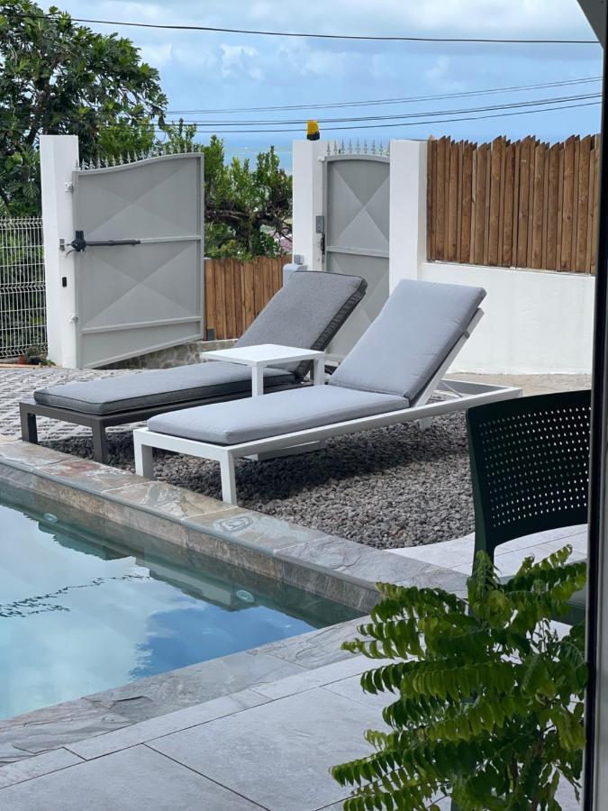 Les Appart Villa Sunbay Caraibes Avec Piscine Privative Vue Mer Et Montagne Le François Exterior foto