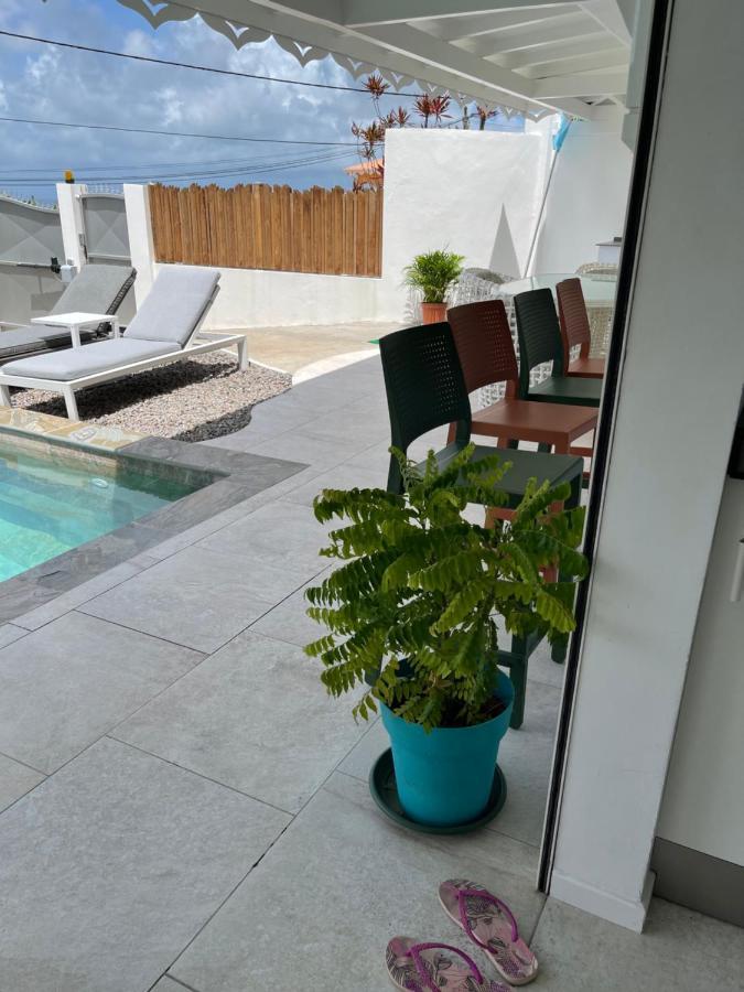 Les Appart Villa Sunbay Caraibes Avec Piscine Privative Vue Mer Et Montagne Le François Exterior foto