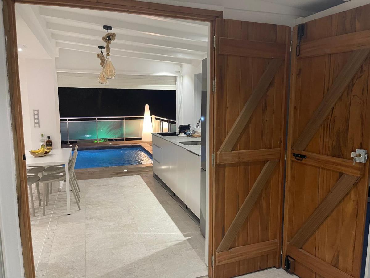 Les Appart Villa Sunbay Caraibes Avec Piscine Privative Vue Mer Et Montagne Le François Exterior foto