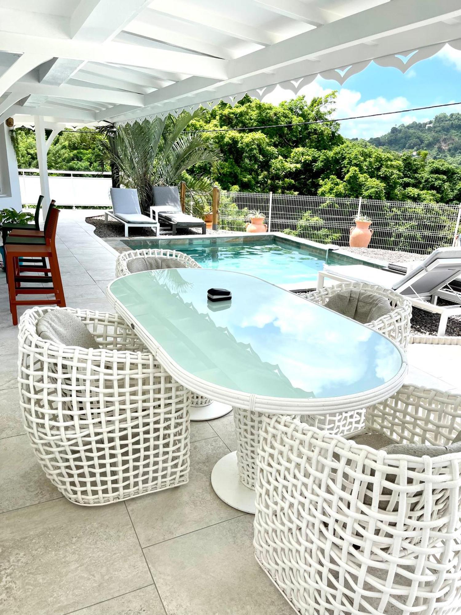 Les Appart Villa Sunbay Caraibes Avec Piscine Privative Vue Mer Et Montagne Le François Exterior foto